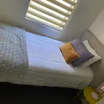 Dormitorio Con Bano Privado En Departamento